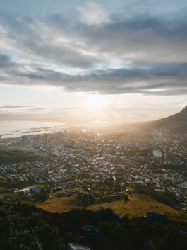 LAURA NENZ — Photography & Visual Storytelling