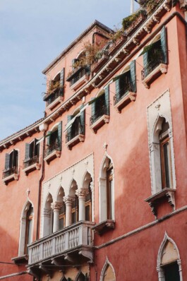 LAURA NENZ — Photography & Visual Storytelling