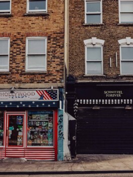 LAURA NENZ — Photography & Visual Storytelling