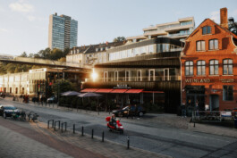 LAURA NENZ — Photography & Visual Storytelling