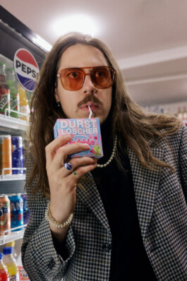 LAURA NENZ — Photography & Visual Storytelling